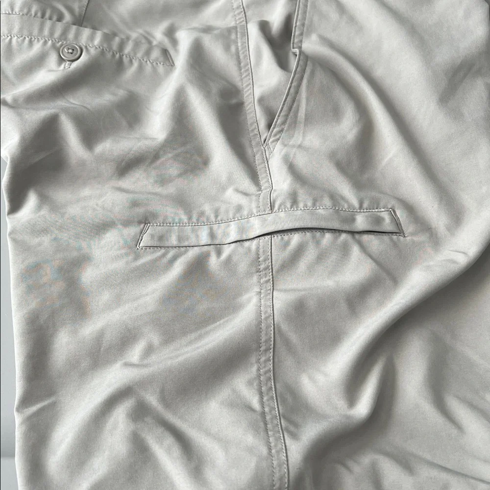 Columbia Omnishield Flat Front Khaki Short Size 34